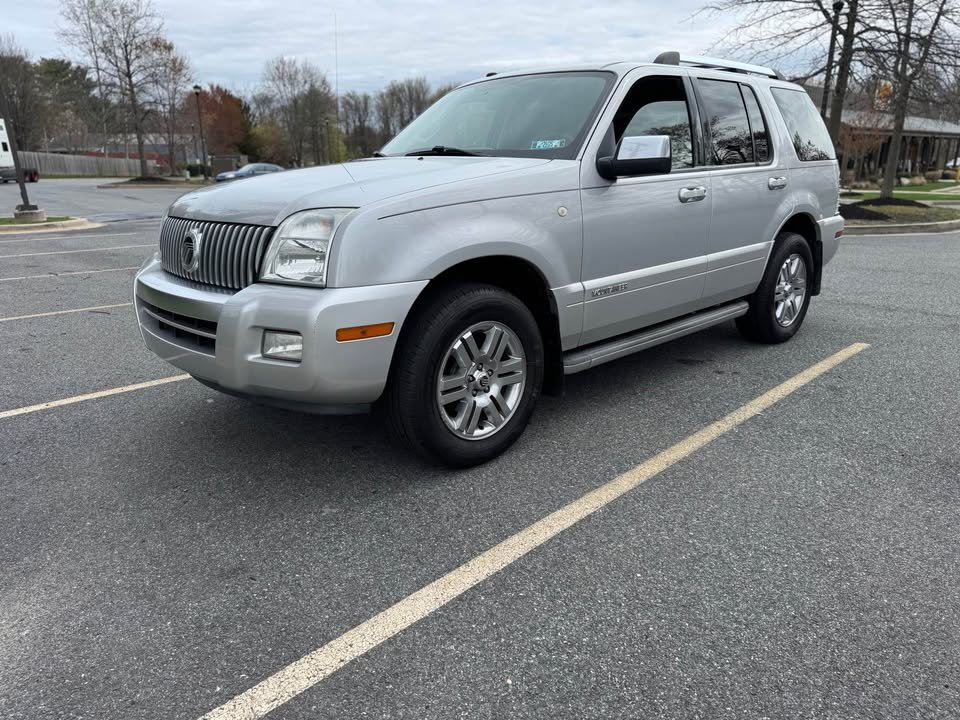 2010 Mercury mountaineer Premier Sport Utility